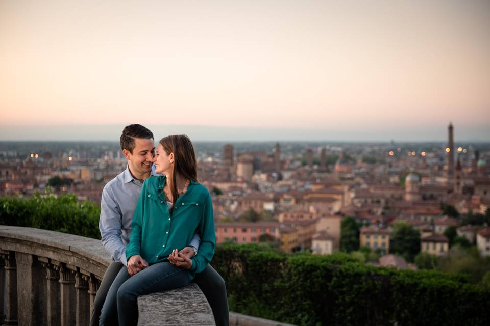 Engagement a Bologna panorama