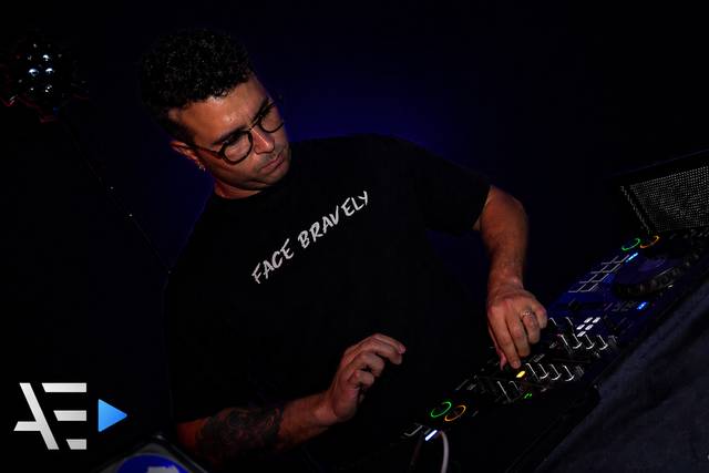 Dj