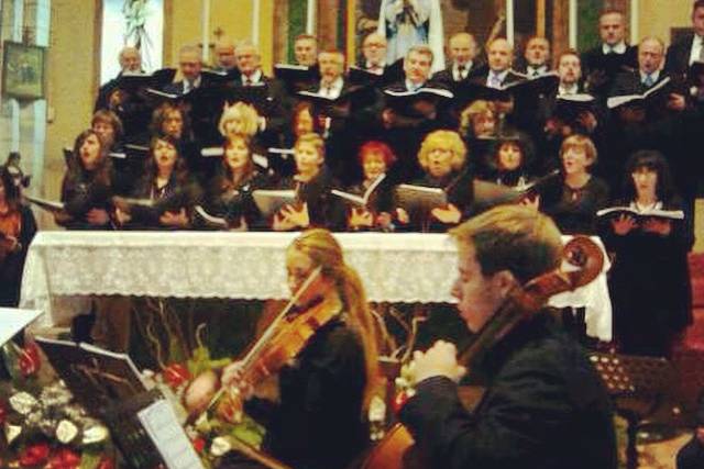 Viola in ensemble