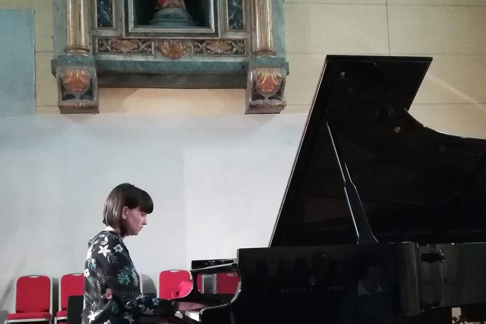 Sara, pianoforte