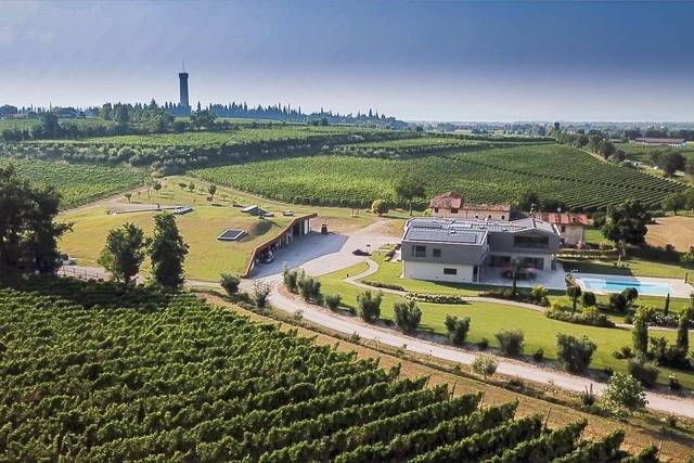Cobue Wine Resort