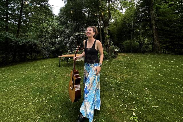 Laura - chitarrista