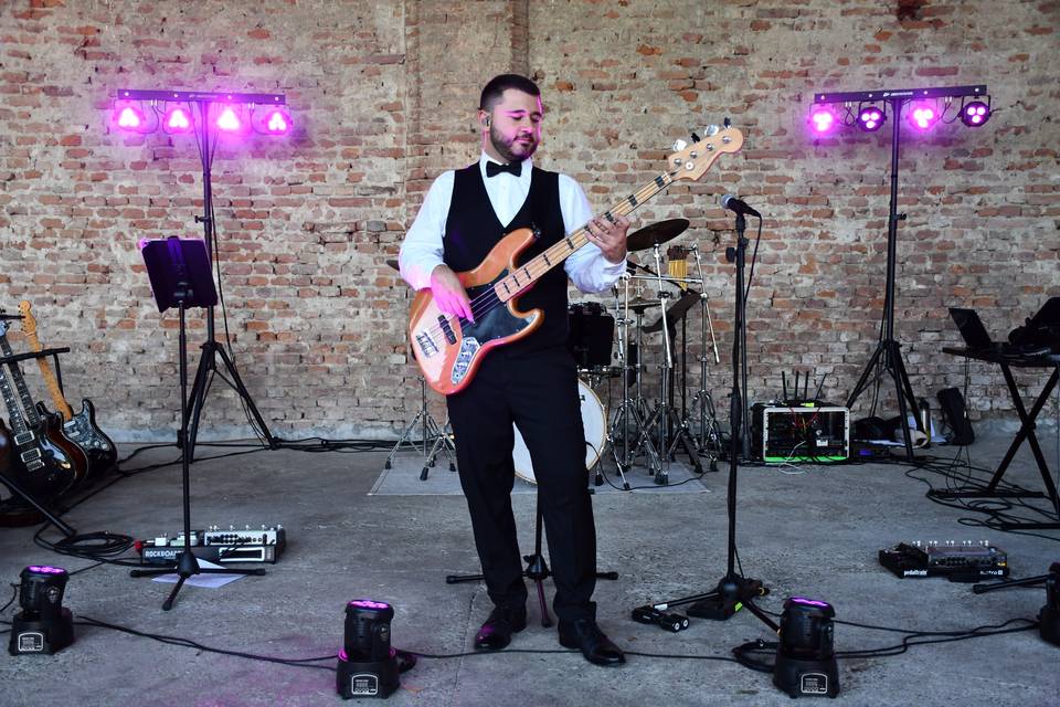 Alessandro - bassista