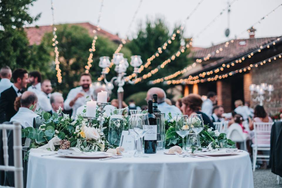 Wedding cena nel bosco