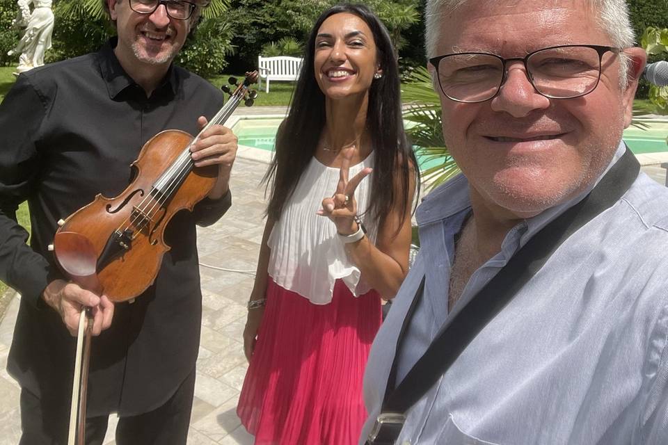 In trio con il violinista