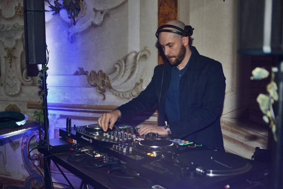 Dj - Open bar