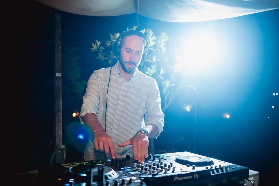 Dj - Open bar