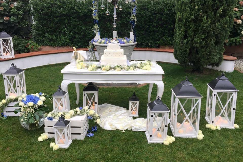 Wedding Cake in Giardino