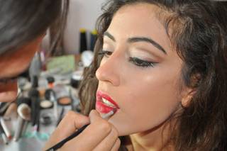 Mary Make Up 1