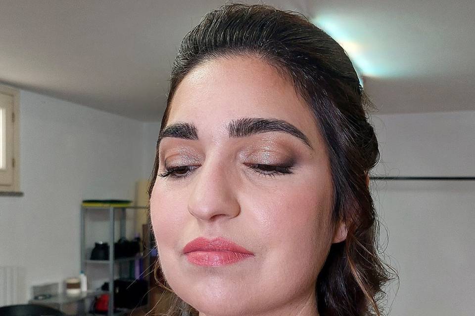 Makeup testimone