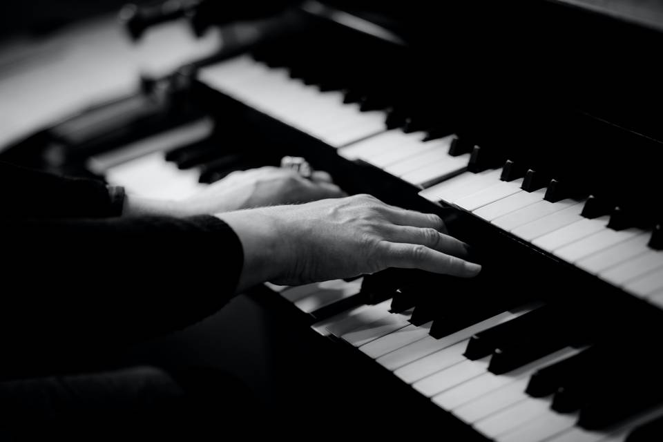 Valentino pianista classico e organista