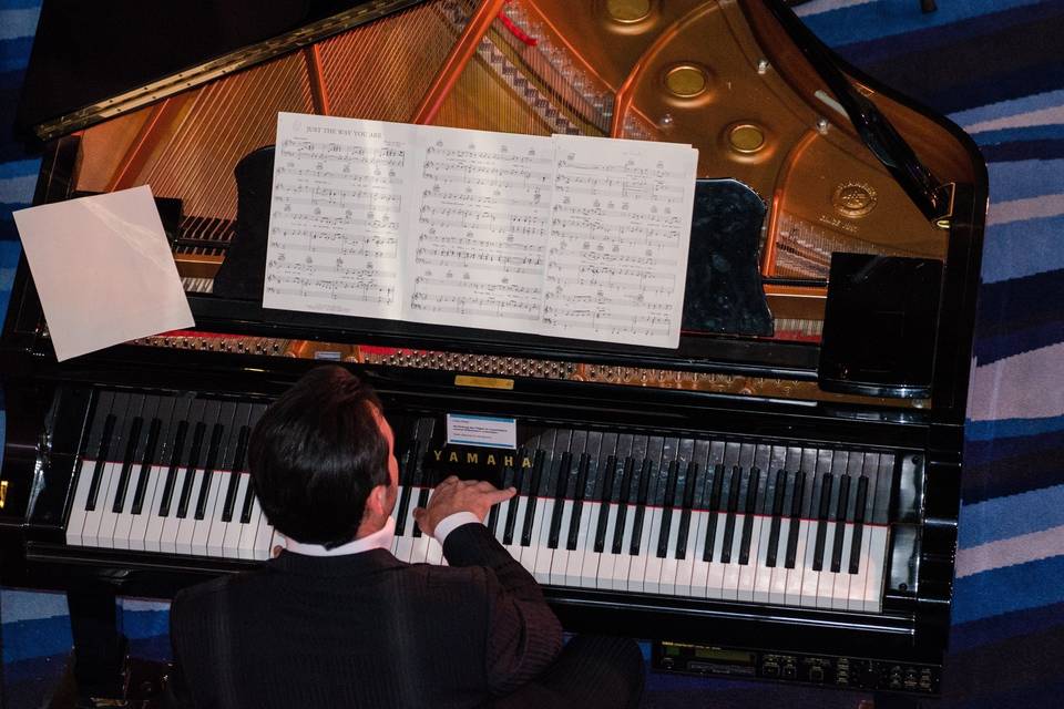 Valentino pianista classico