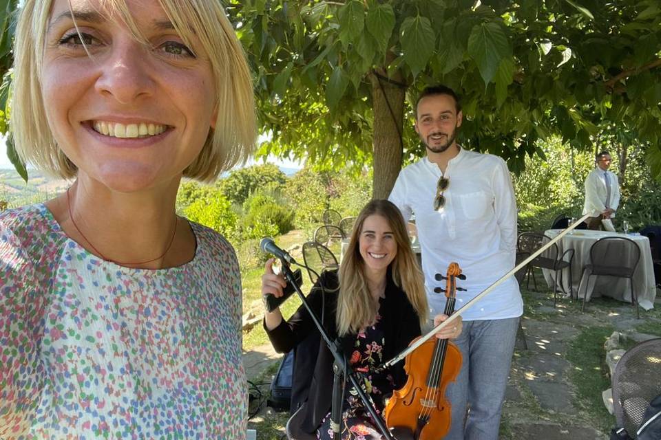 Trio chitarre, voci e violino