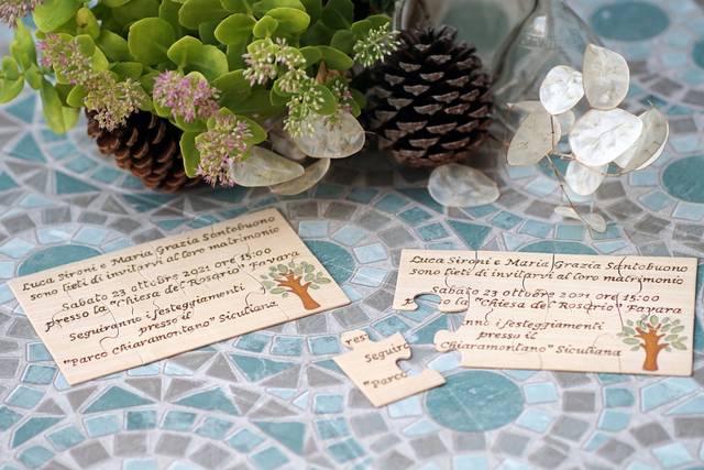 Partecipazione puzzle albero
