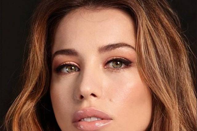 Eleni Meta Make-up Artist Hair Stylist