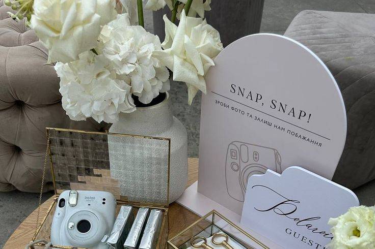Polaroid e snap shot angle