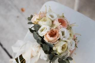 Simona Wedding Flower Design