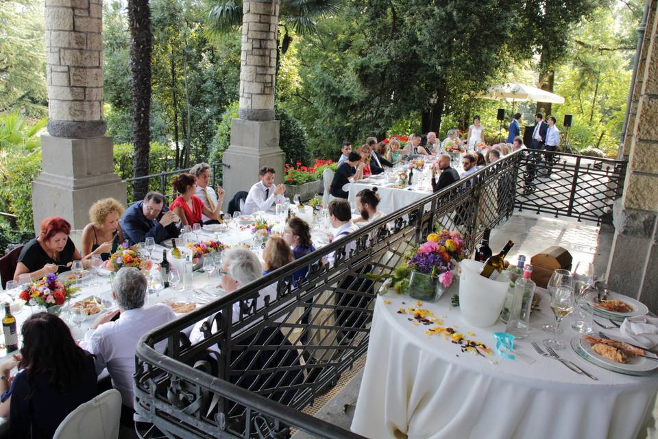 Pranzo con tavolo imperiale