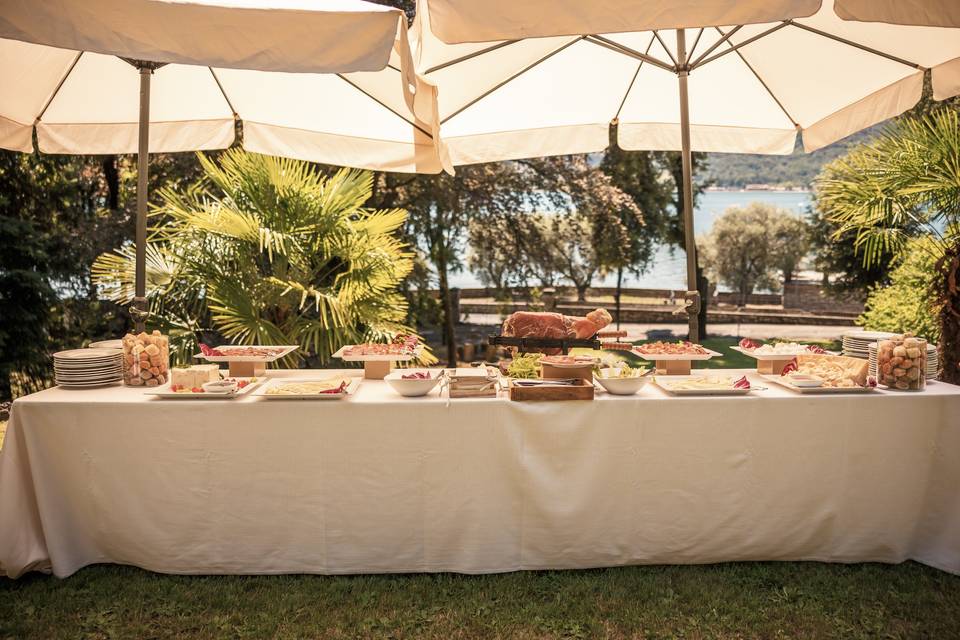 Aperitivo in giardino