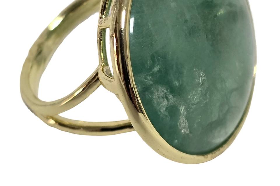 Anello con pietra verde