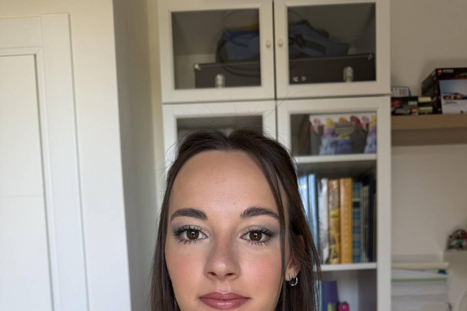 Make up damigella