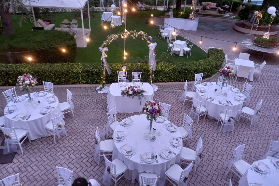 Cena in giardino