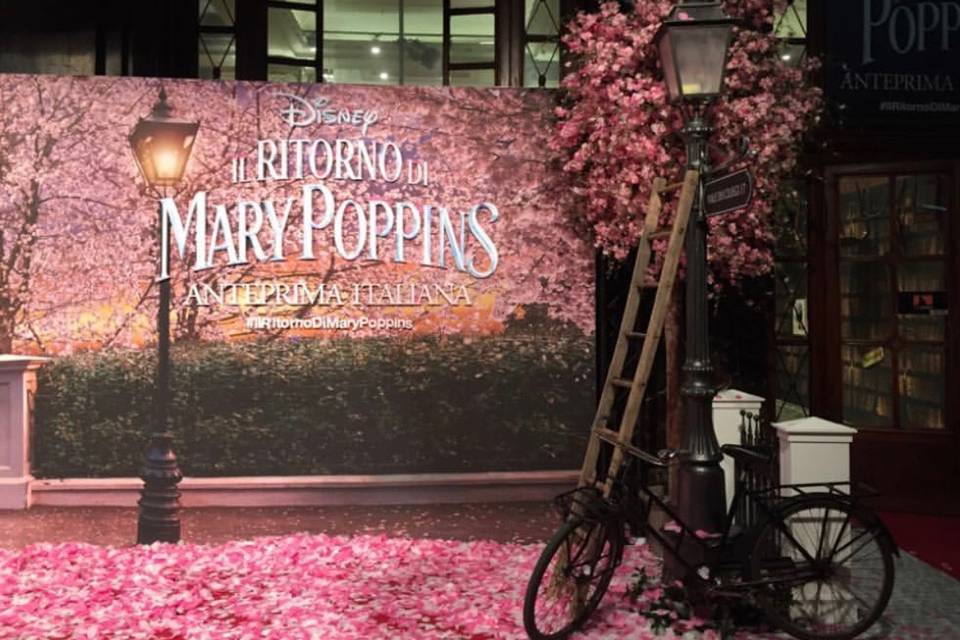 Red Carpet Disney Mary poppins