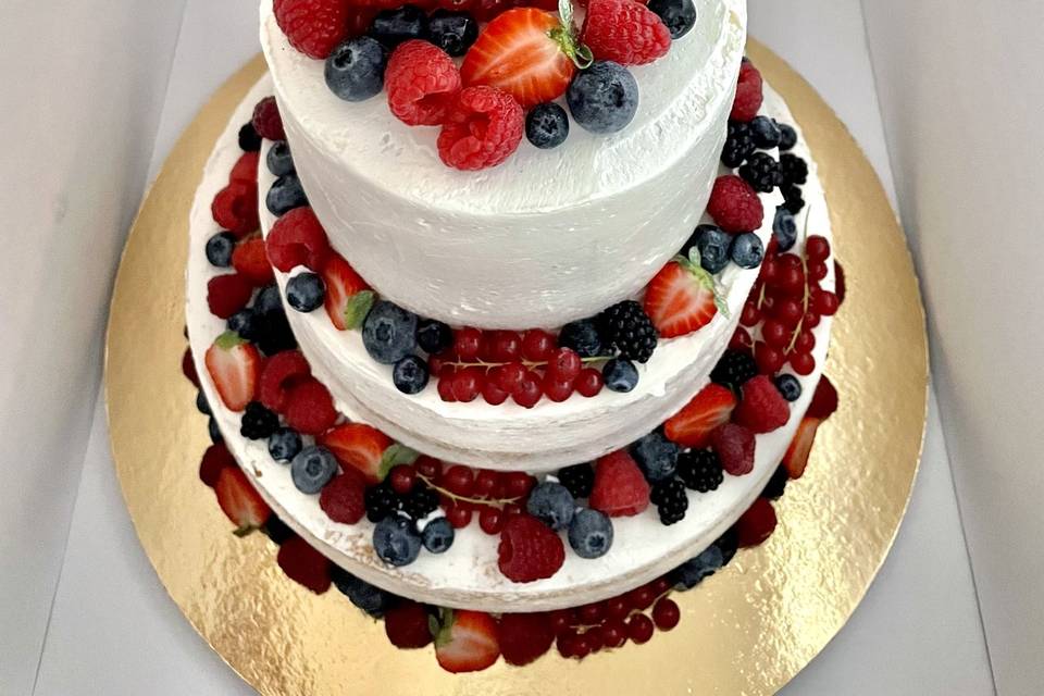 Nude cake e frutta