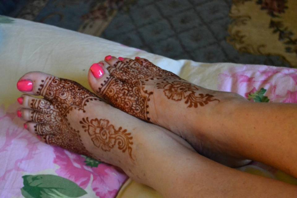 Mehndi sui piedi