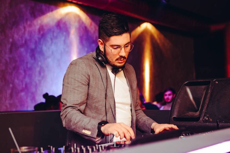 Djing