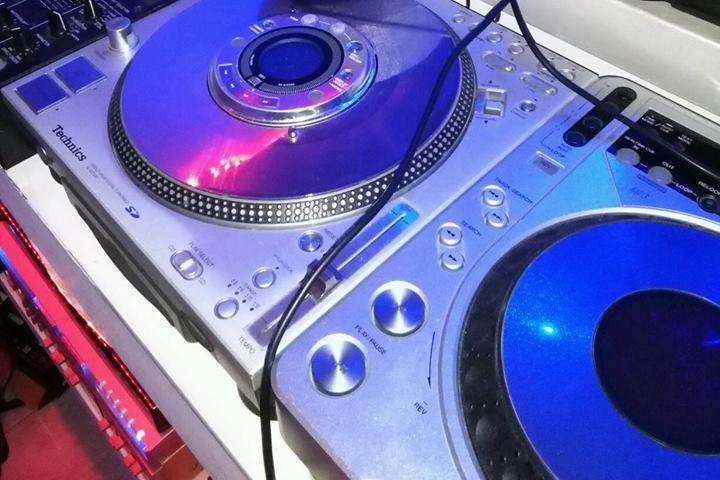 Dj set