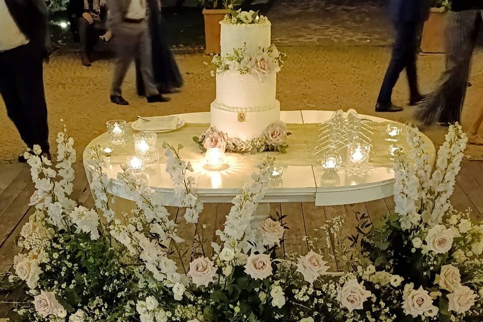 Allestimento tavolo torta