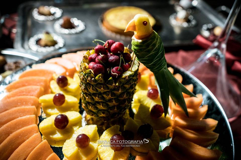 Buffet di frutta e dolci