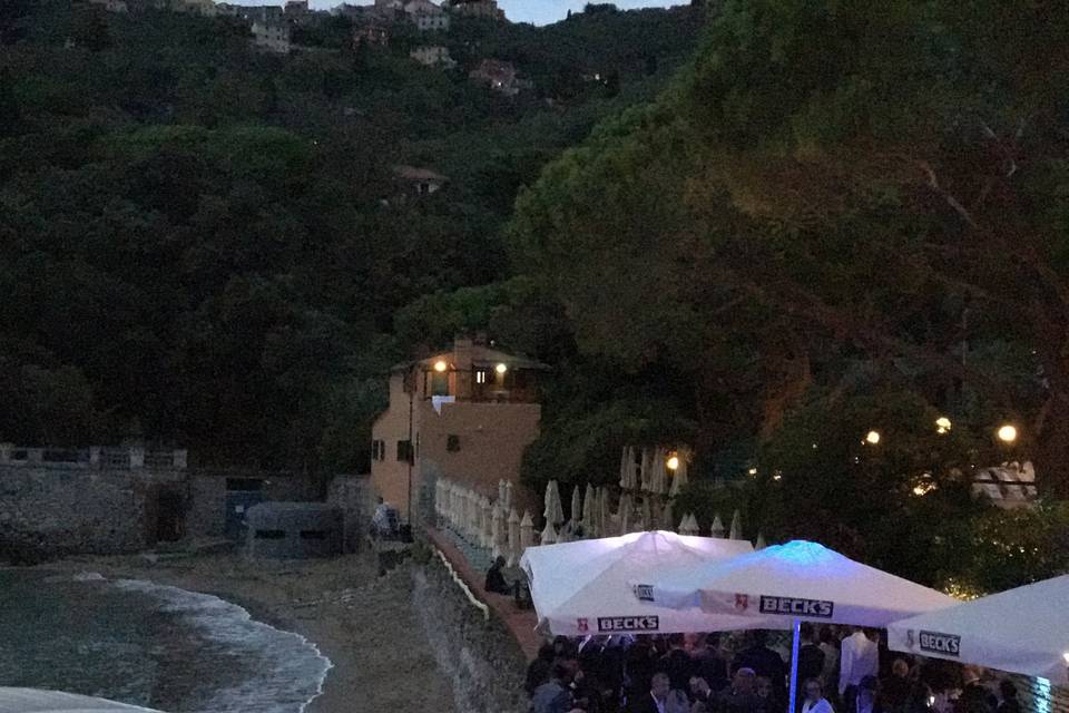 Aperitivo sulla spiaggia