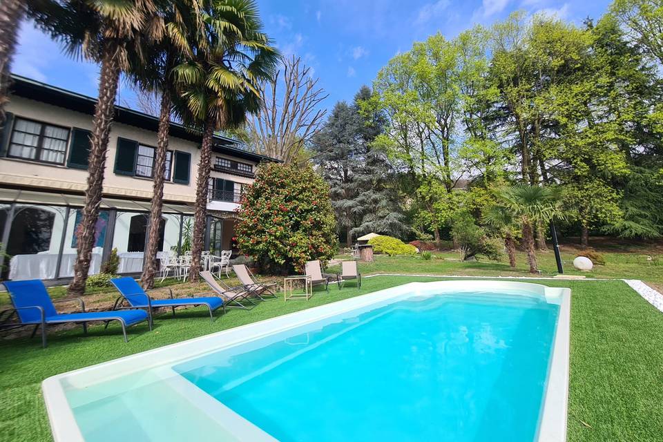 Villa-piscina-Lecco-matrimonio