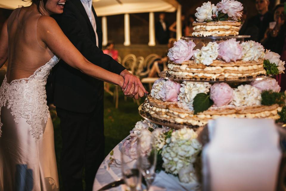 Naked Wedding Cake