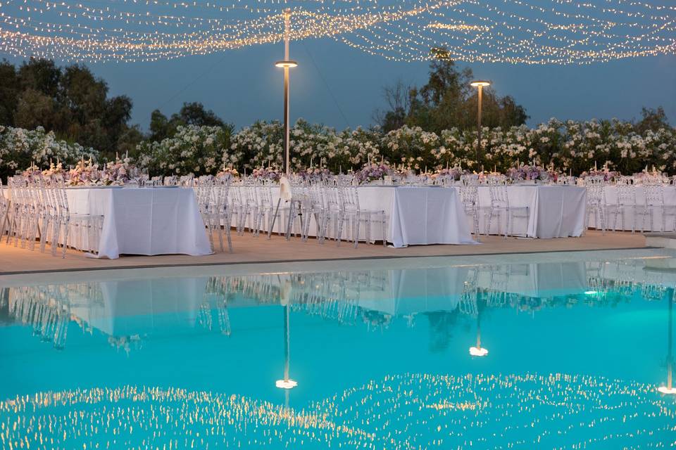 Matrimonio al bordo piscina