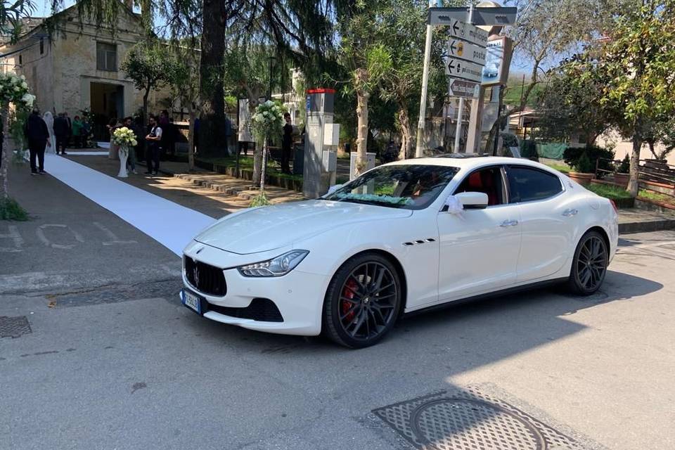 Maserati ghibli bianco gransp