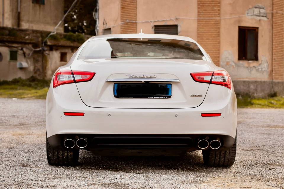 Maserati ghibli bianco gransp