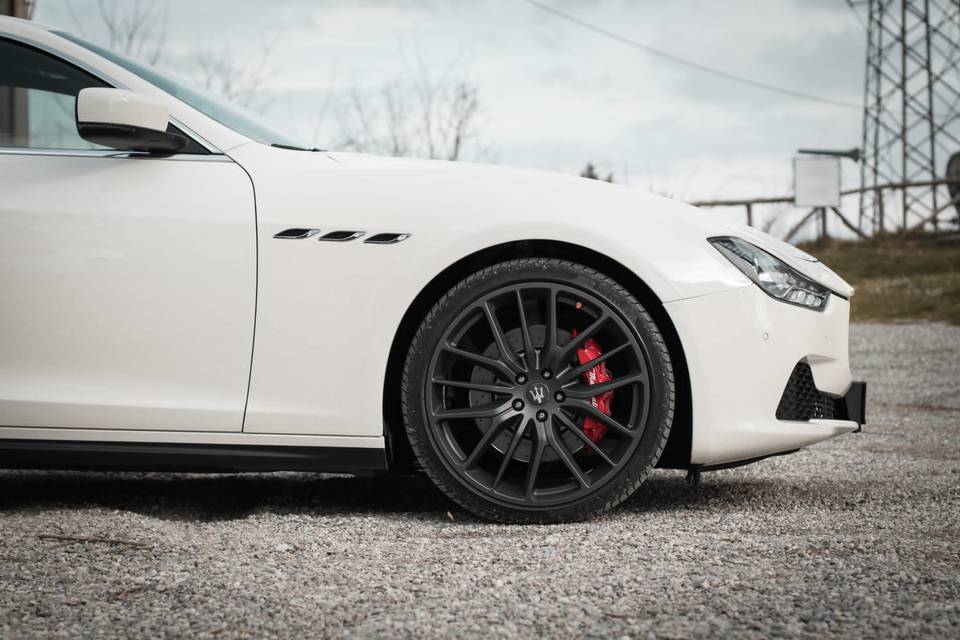 Maserati ghibli bianco gransp