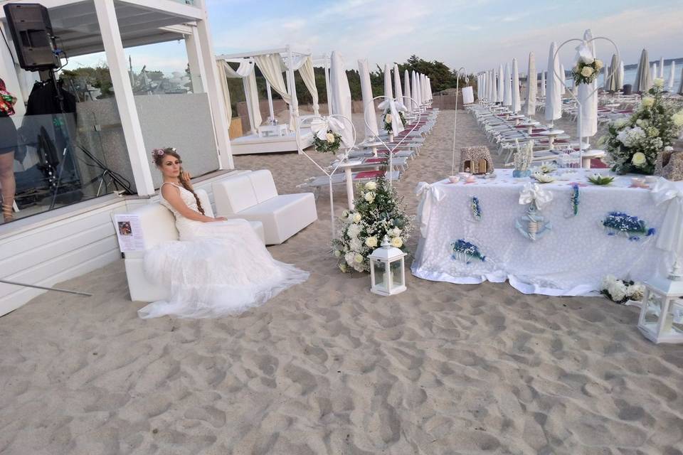 Beach table