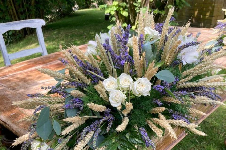 Allestimento lavanda e spighe