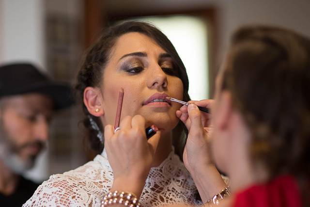 Rosa Abrescia - Make-up Artist