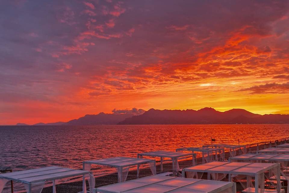 Il tramonto e la costiera