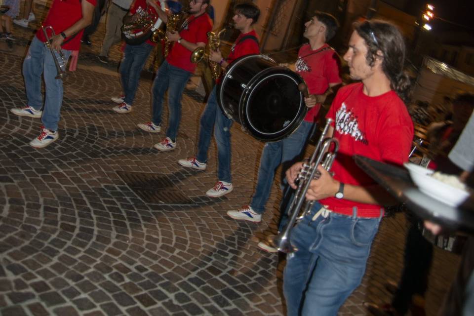 LARGE STREET BAND