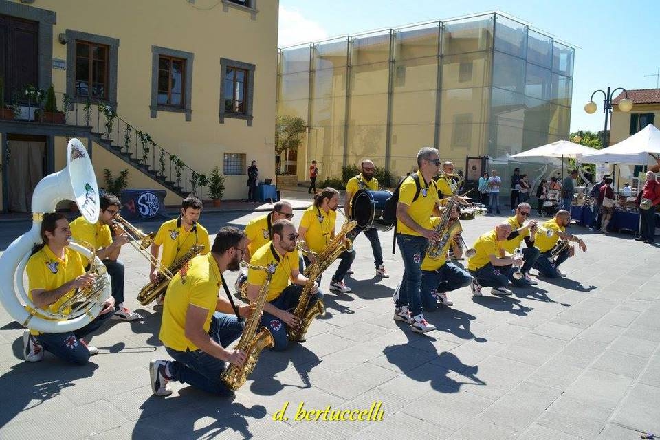 Large Street Band