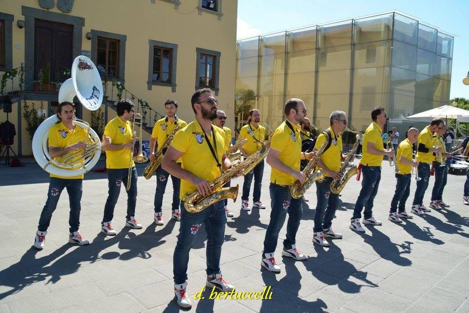 Large Street Band