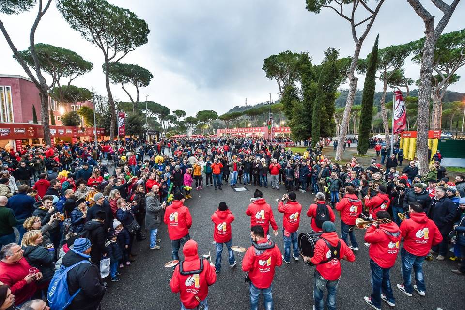 Large Street Band