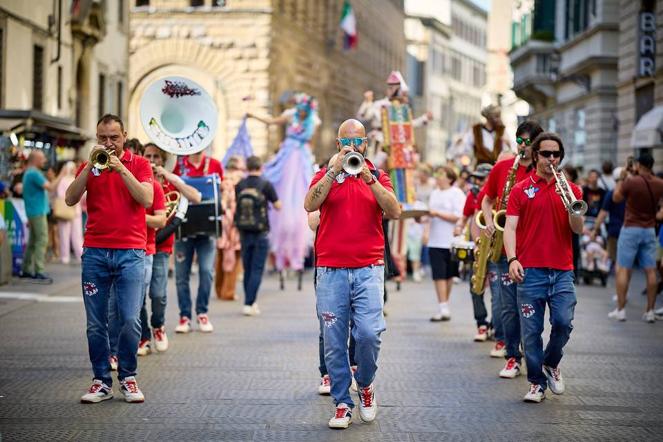 LARGE STREET BAND