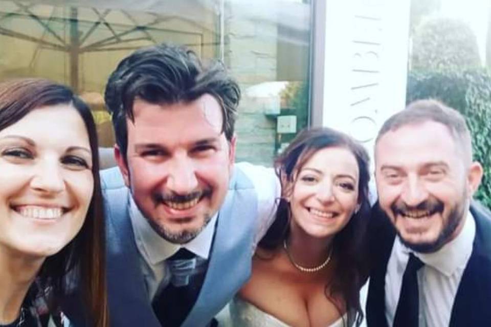 Selfie con gli sposi